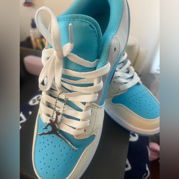 Nike Air Jordan Dunks- Men’s Size 8 - Picture 8 of 12